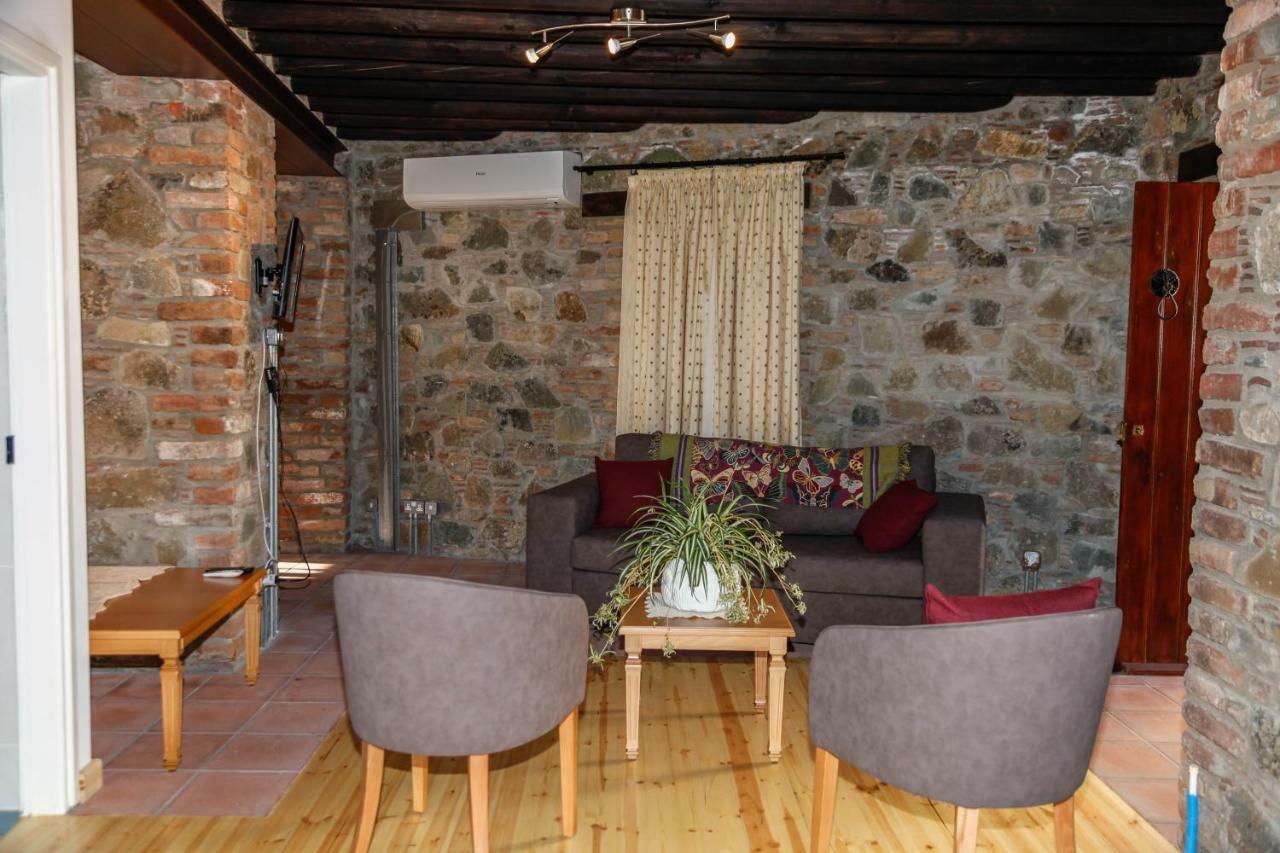 Affittacamere Farmakas Living Esterno foto